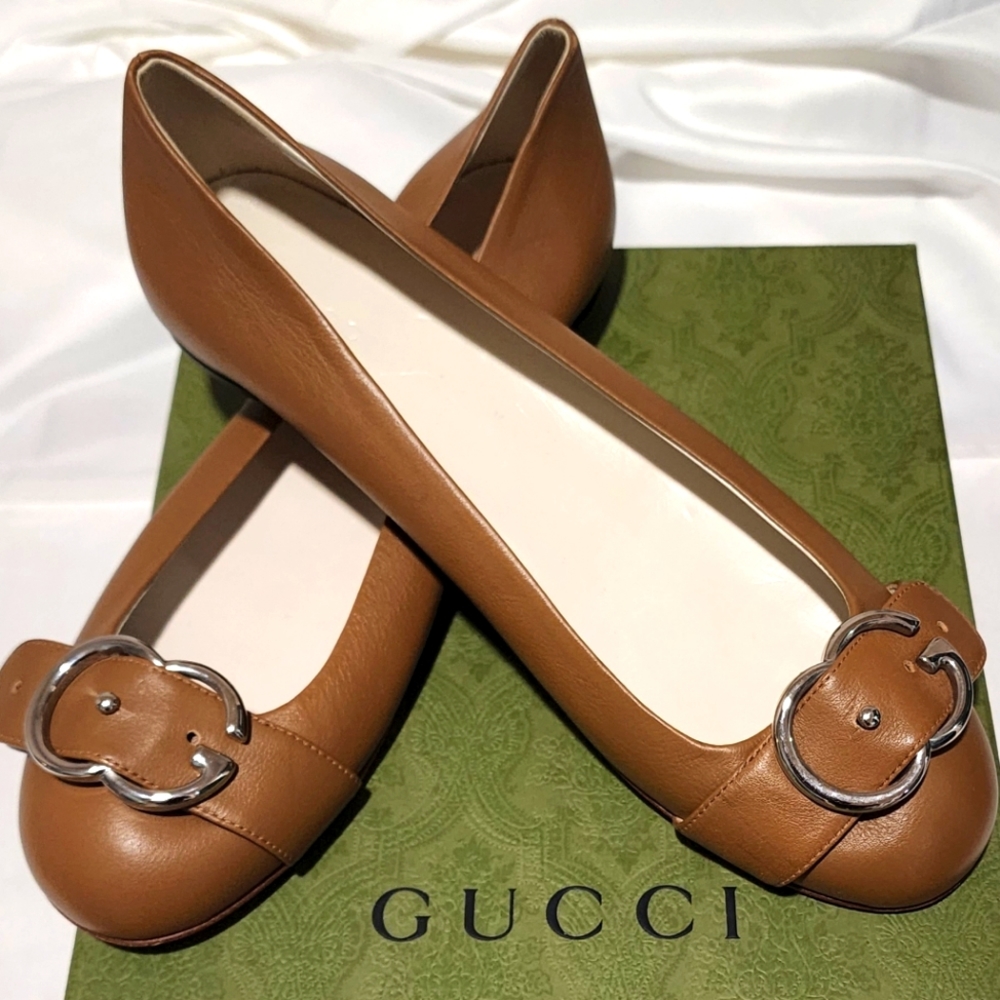 Gucci Sachalin Ballet Flat Taupe Leather Silver Logo Sz 39.5